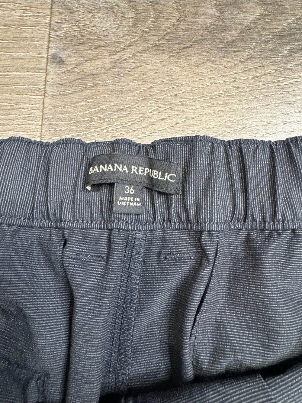 Banana Republic Charcoal Gray Flat-Front Shorts 1078